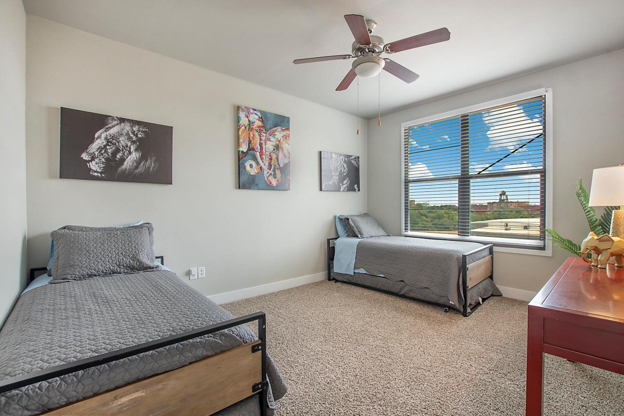 Cowboy Live, Laugh, & Loft Fort Worth 2 Bedroom Loft Downtown Eksteriør billede