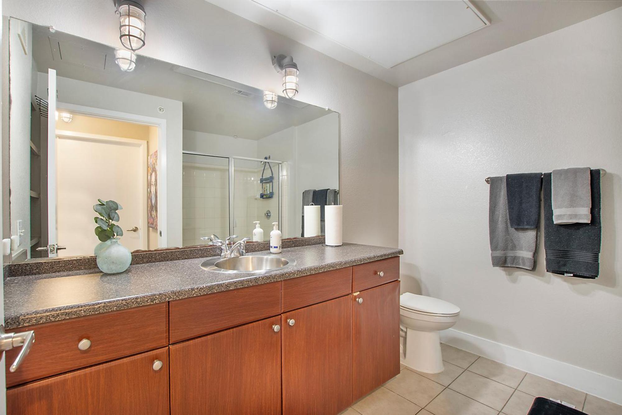 Cowboy Live, Laugh, & Loft Fort Worth 2 Bedroom Loft Downtown Eksteriør billede
