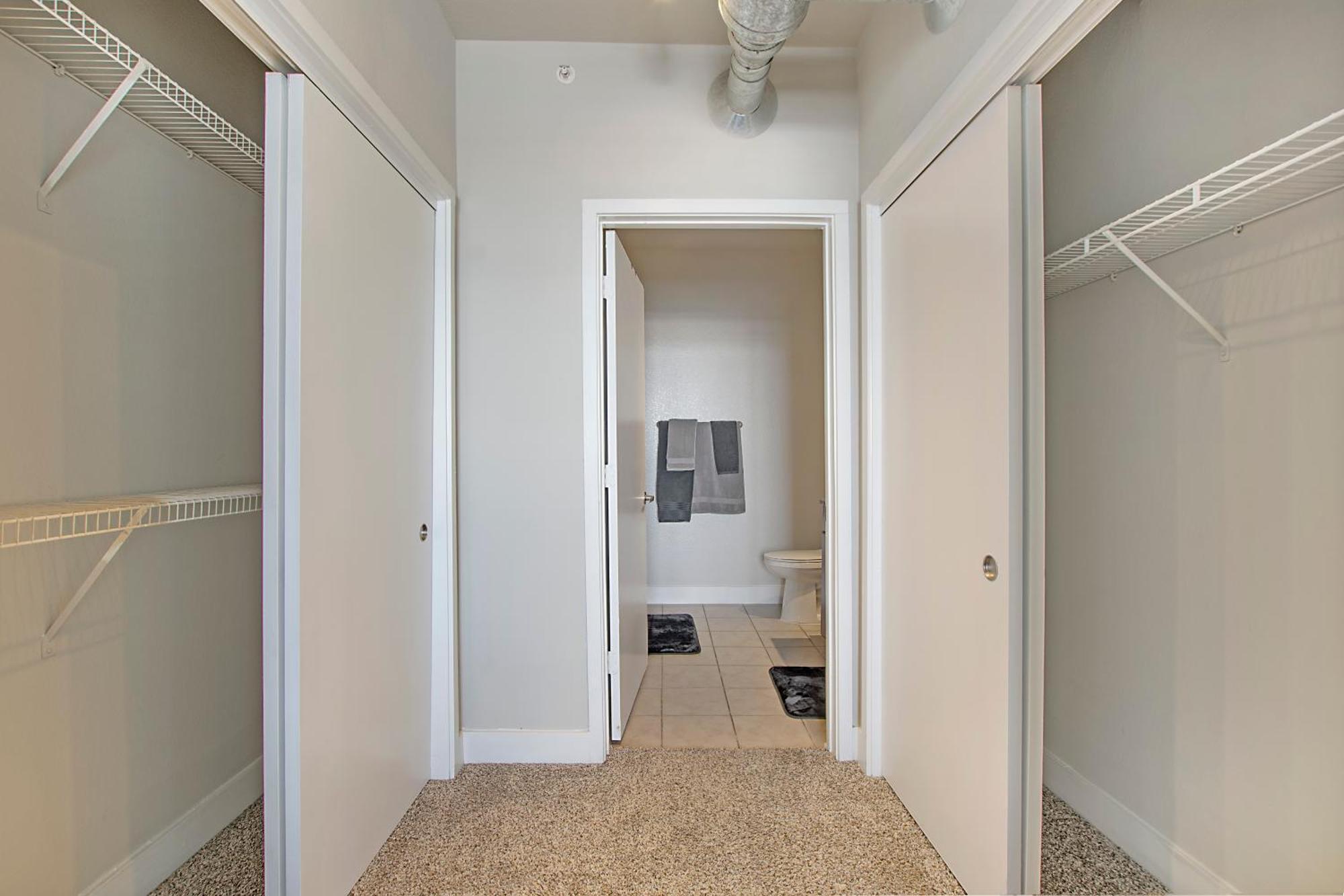 Cowboy Live, Laugh, & Loft Fort Worth 2 Bedroom Loft Downtown Eksteriør billede