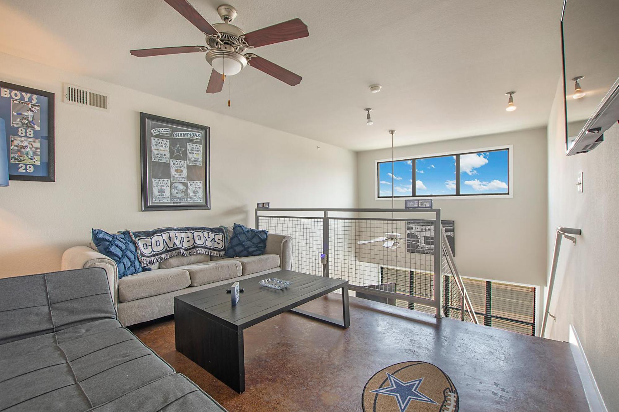 Cowboy Live, Laugh, & Loft Fort Worth 2 Bedroom Loft Downtown Eksteriør billede