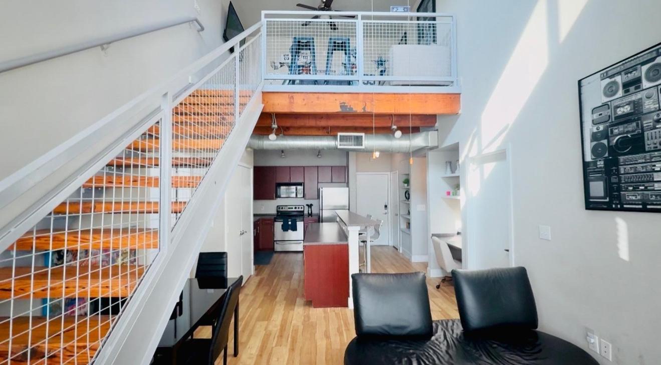 Cowboy Live, Laugh, & Loft Fort Worth 2 Bedroom Loft Downtown Eksteriør billede